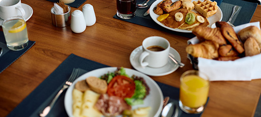 Complimentary Breakfast - Embassy Suites by Hilton Niagara Falls - Fallsview Hotel, Canada